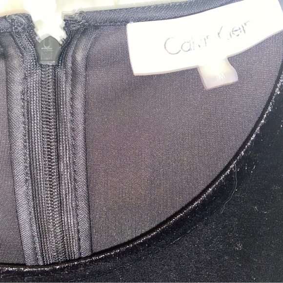 Calvin Klein velvet cold shoulder top - Picture 2 of 3